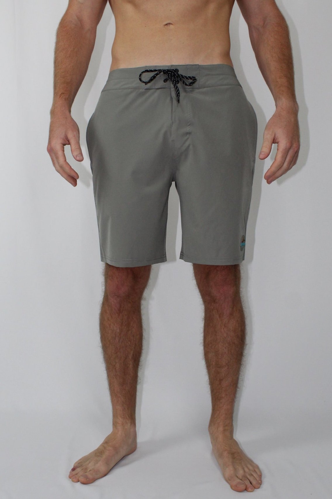 Everyday Hybrid Short - Gray